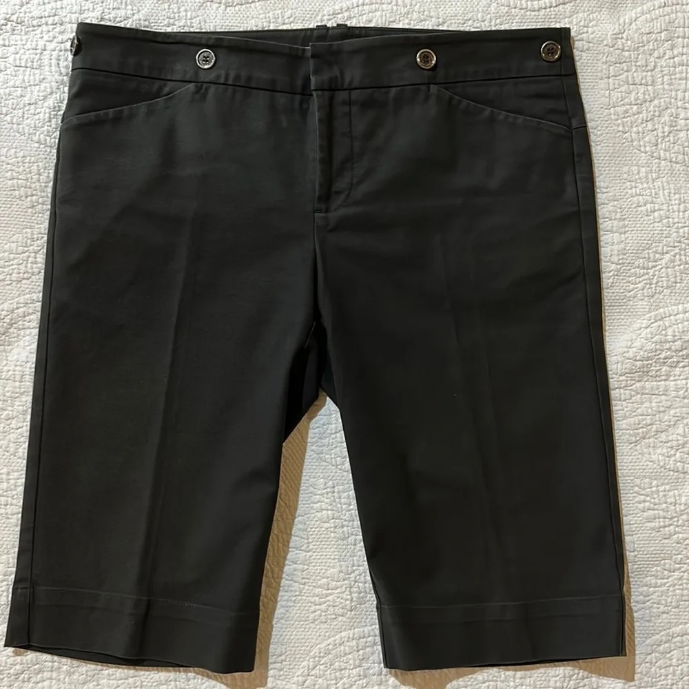 Burberry Authentic women’s long shorts. Size 10 - Picture 5 of 17